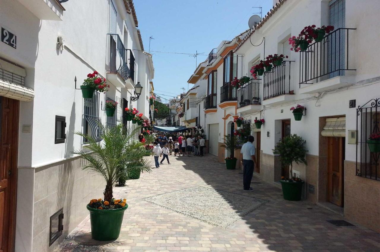 埃斯特波纳Puerto Blanco公寓 外观 照片
